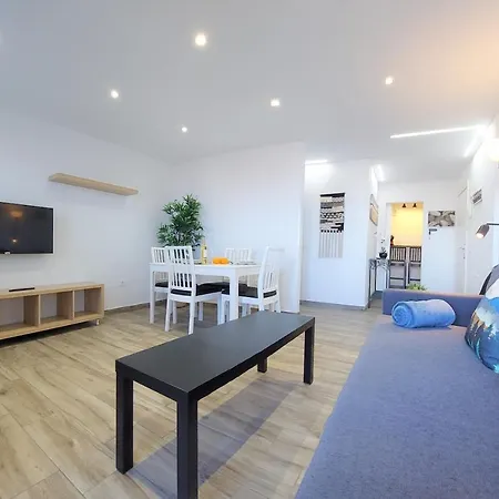 Ivory Ocean Apartment